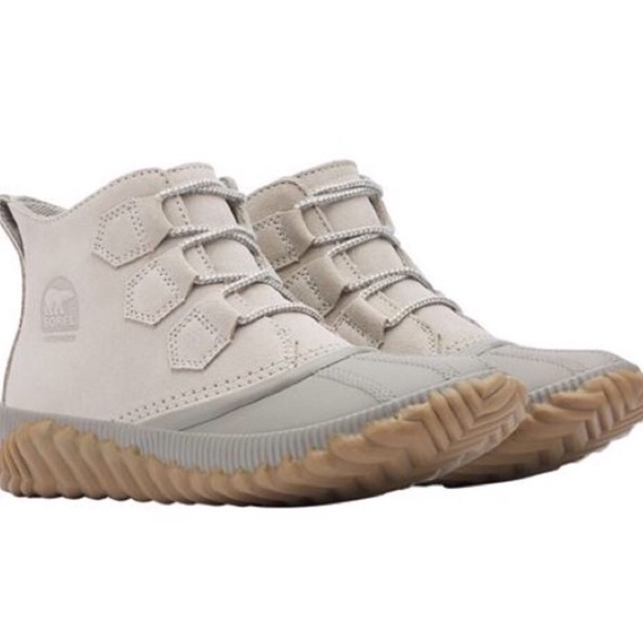 Sorel Out N About Plus Boots waterproof. - Picture 4 of 11